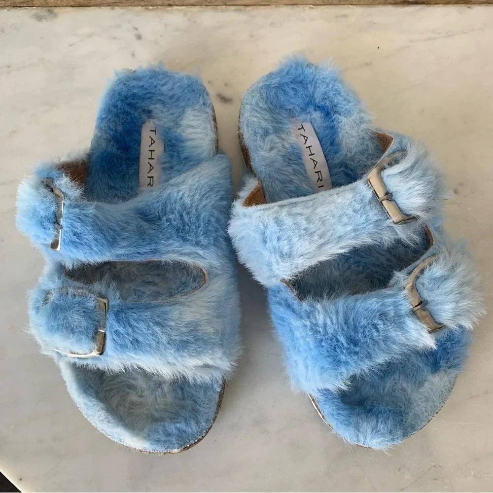 Tahari Fuzzy Blue Sandals Girls 11